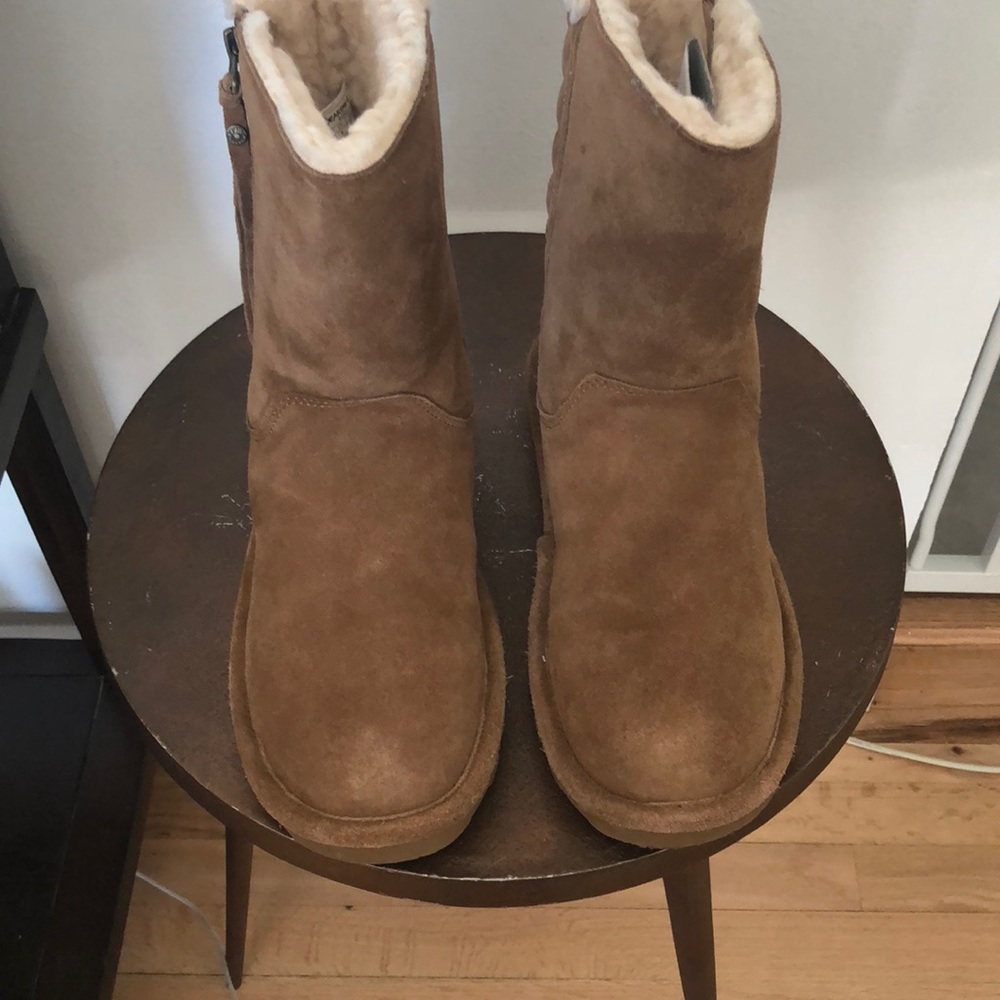 BEARPAW LINDSEY Wide Boot Zip Quilted Hickory Suede Leather & Shearling Size 8